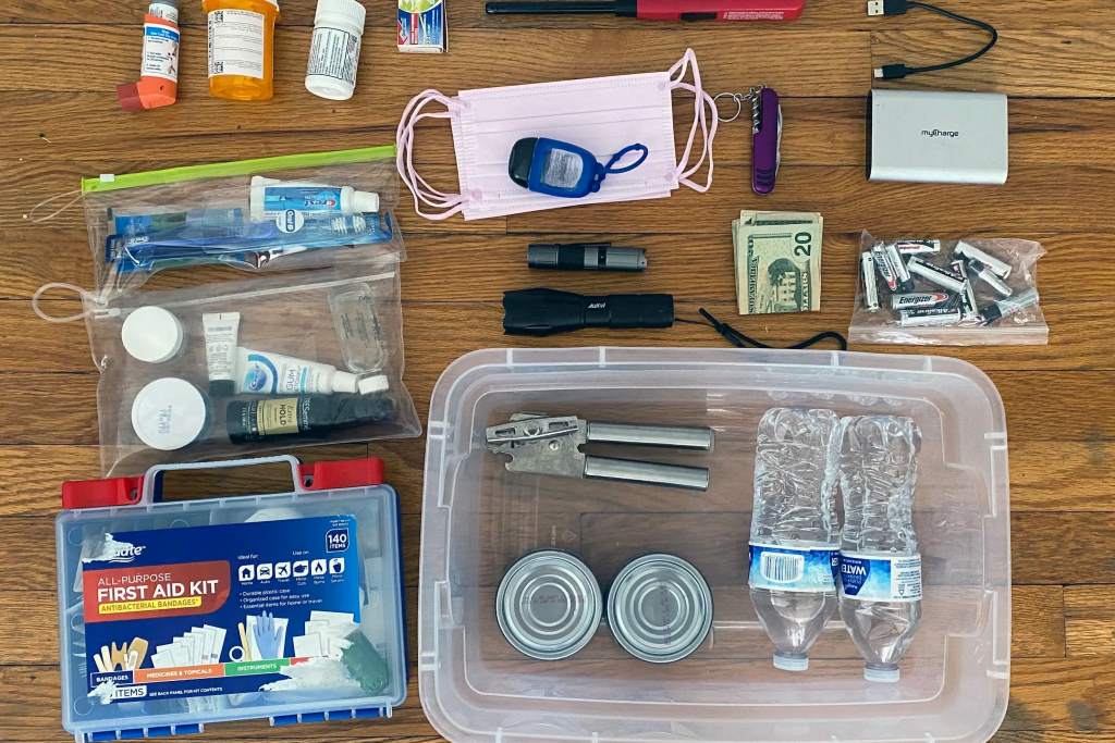 DIY emergency preparedness kit